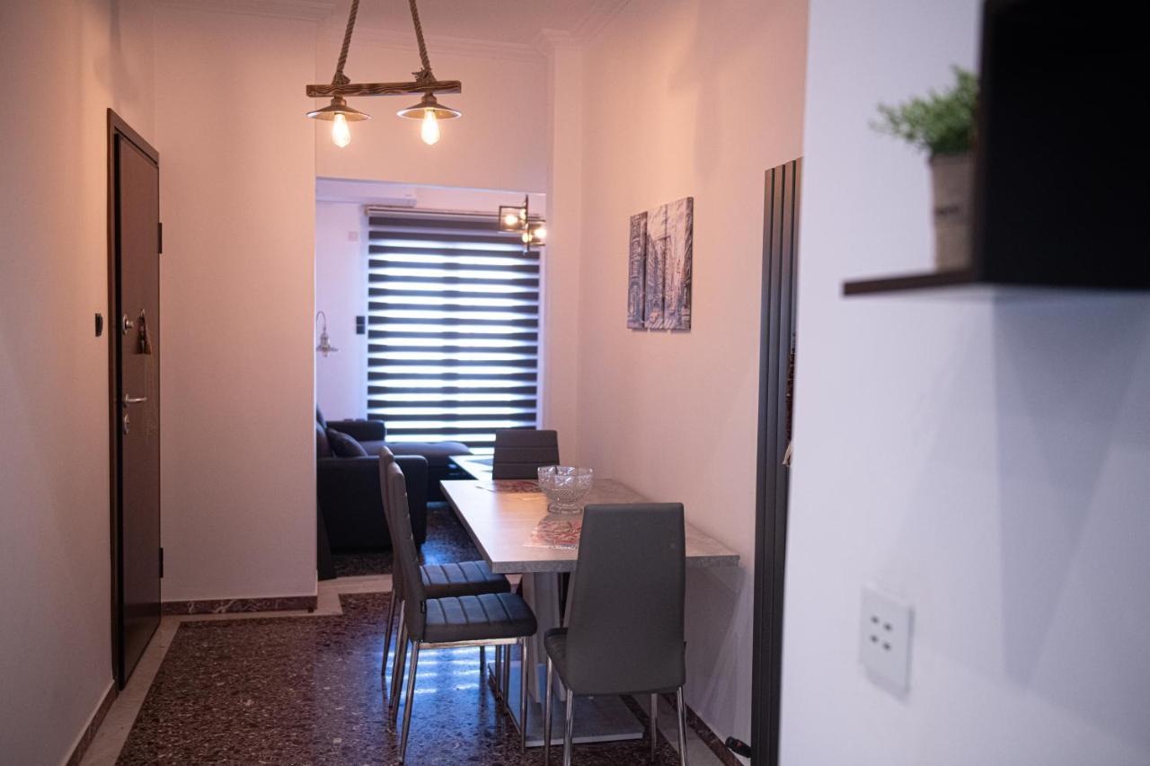Sophia'S Place Pire Dış mekan fotoğraf