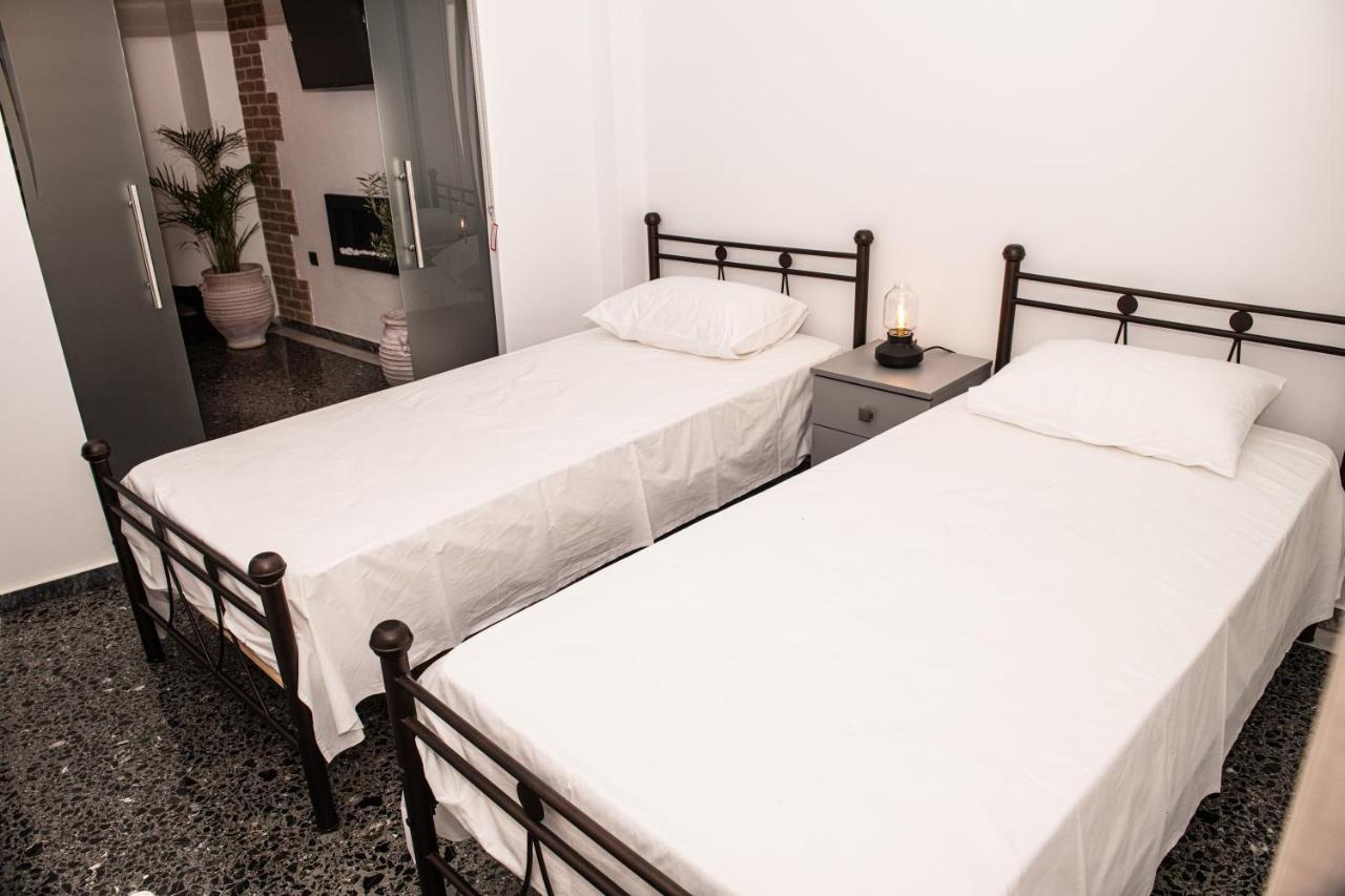 Sophia'S Place Pire Dış mekan fotoğraf